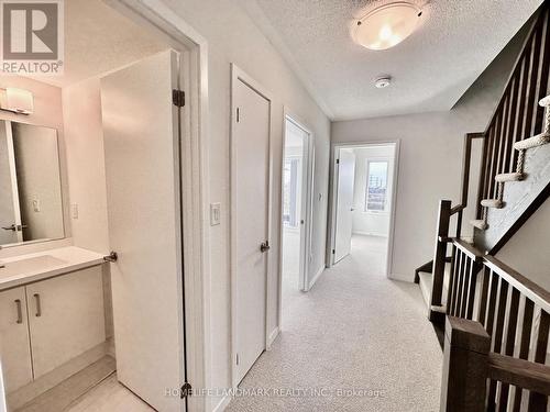 91 - 39 Honeycrisp Crescent, Vaughan, ON - Indoor Photo Showing Other Room