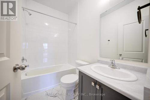 84 Holyrood Crescent, Vaughan, ON - Indoor Photo Showing Bathroom