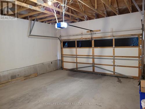 13 Beechborough Crescent, East Gwillimbury, ON - Indoor Photo Showing Garage