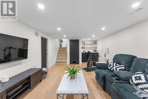 6977 Waterloo Drive, Niagara Falls (207 - Casey), ON - Indoor Photo Showing Living Room