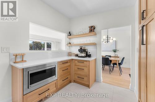 6977 Waterloo Drive, Niagara Falls (207 - Casey), ON - Indoor Photo Showing Kitchen