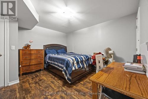 19 Kawana Road, Brampton, ON - Indoor Photo Showing Bedroom