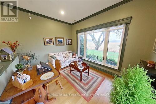 24 Bayfield Mews Lane, Bluewater (Bayfield), ON - Indoor Photo Showing Living Room