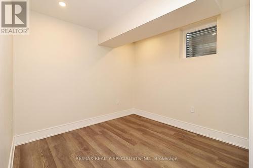 1046 Roosevelt Road, Mississauga, ON - Indoor Photo Showing Other Room