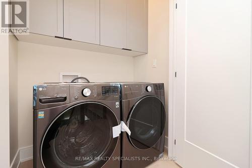 1046 Roosevelt Road, Mississauga, ON - Indoor Photo Showing Laundry Room