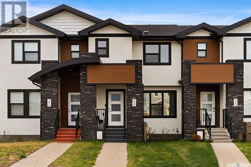 7905 Canola Avenue, Regina, SK - Outdoor With Facade