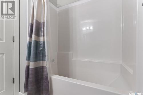 7905 Canola Avenue, Regina, SK - Indoor Photo Showing Bathroom