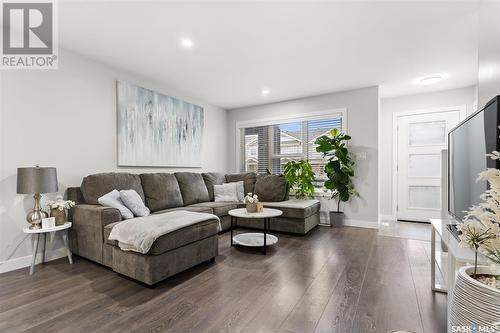 7905 Canola Avenue, Regina, SK - Indoor Photo Showing Living Room