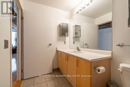 417 - 993 Queen Street W, Toronto, ON - Indoor Photo Showing Bathroom