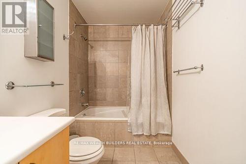 417 - 993 Queen Street W, Toronto, ON - Indoor Photo Showing Bathroom