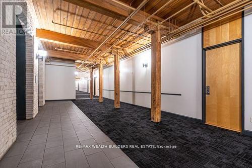 417 - 993 Queen Street W, Toronto, ON - Indoor Photo Showing Other Room