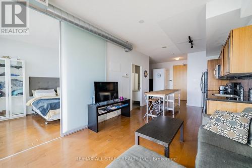 2105 - 33 Mill Street, Toronto, ON - Indoor Photo Showing Living Room