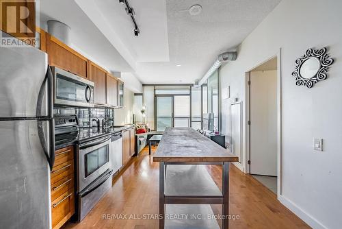 2105 - 33 Mill Street, Toronto, ON - Indoor Photo Showing Kitchen With Stainless Steel Kitchen