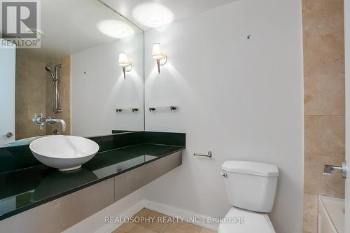 1306 - 36 Blue Jays Way, Toronto, ON - Indoor Photo Showing Bathroom