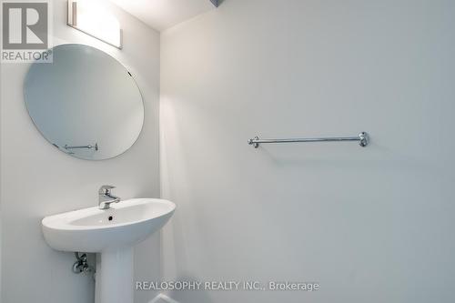 1306 - 36 Blue Jays Way, Toronto, ON - Indoor Photo Showing Bathroom