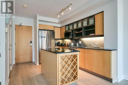 1306 - 36 Blue Jays Way, Toronto, ON - Indoor Photo Showing Kitchen