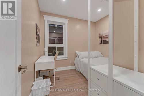 4 - 216 Seaton Street, Toronto, ON - Indoor