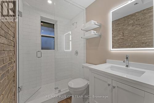 4 - 216 Seaton Street, Toronto, ON - Indoor Photo Showing Bathroom