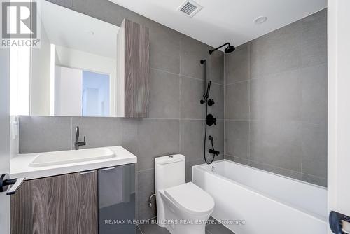 822 - 15 Mercer Street, Toronto, ON - Indoor Photo Showing Bathroom