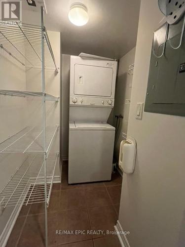 518 - 19 Barberry Place, Toronto, ON - Indoor Photo Showing Laundry Room