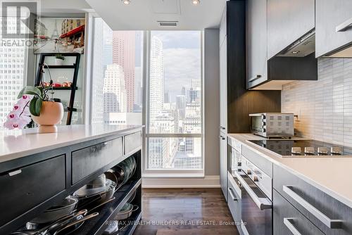 2105 - 8 The Esplanade, Toronto, ON - Indoor Photo Showing Kitchen