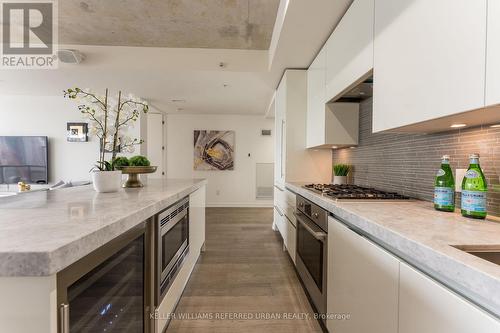 Ph1408 - 629 King Street W, Toronto, ON - Indoor Photo Showing Kitchen With Upgraded Kitchen