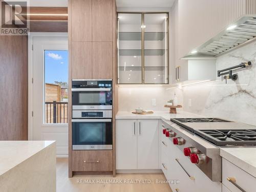 336 St Germain Avenue, Toronto, ON - Indoor Photo Showing Kitchen With Upgraded Kitchen