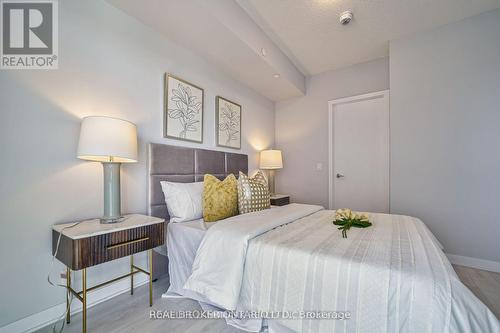 3705 - 2221 Yonge Street, Toronto, ON - Indoor Photo Showing Bedroom