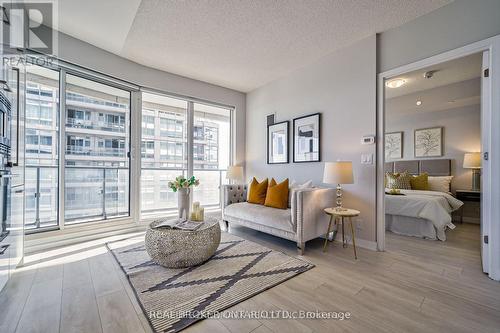 3705 - 2221 Yonge Street, Toronto, ON - Indoor