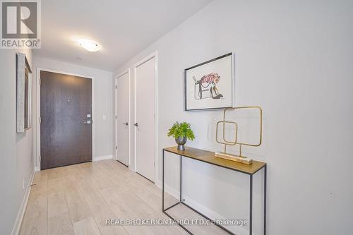 3705 - 2221 Yonge Street, Toronto, ON - Indoor Photo Showing Other Room