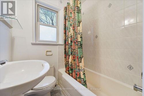 30 Gwendolen Avenue, Toronto, ON - Indoor Photo Showing Bathroom