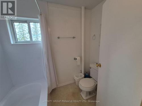 55 Parkside Drive, Kawartha Lakes (Lindsay), ON - Indoor Photo Showing Bathroom