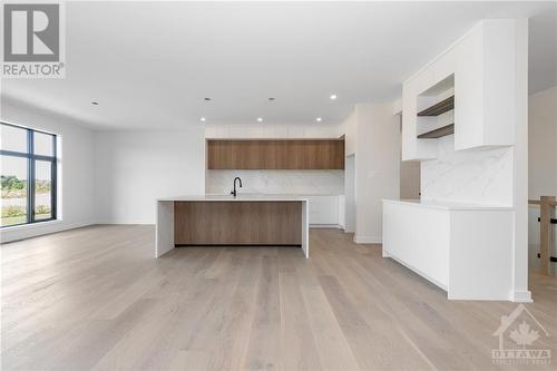 3987 Perennial Way, Greely, ON - Indoor Photo Showing Kitchen