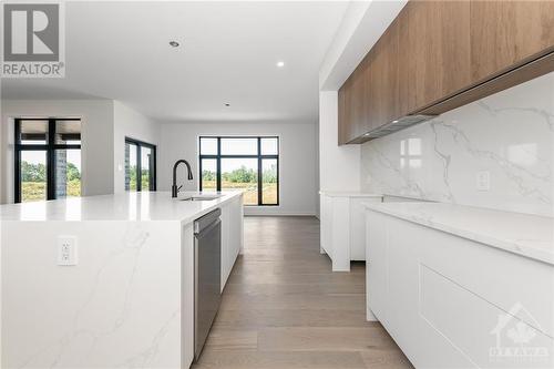 3987 Perennial Way, Greely, ON - Indoor Photo Showing Kitchen