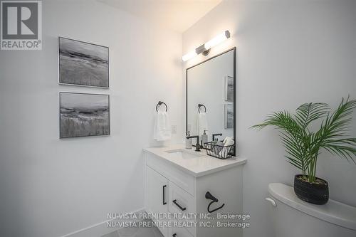 1181 Honeywood Drive, London, ON - Indoor Photo Showing Bathroom