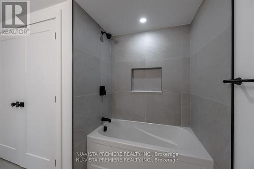 1181 Honeywood Drive, London, ON - Indoor Photo Showing Bathroom