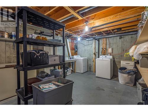 170 Mars Road, Kelowna, BC - Indoor Photo Showing Laundry Room