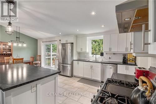 1975 Kingsley Street, Clarence-Rockland, ON - Indoor Photo Showing Kitchen