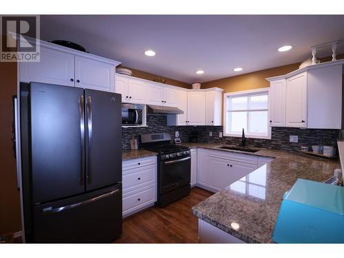 2160 Brycen Place, Grand Forks, BC - Indoor Photo Showing Kitchen