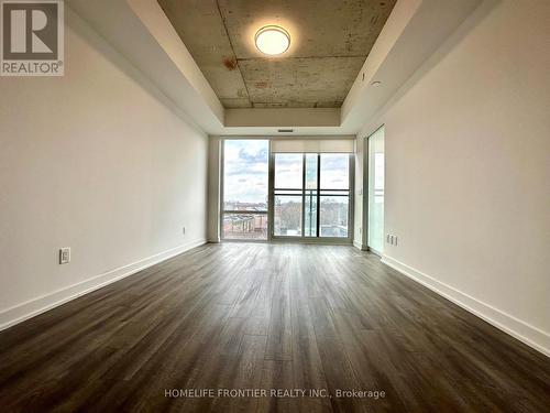 420 - 665 Queen Street E, Toronto, ON - Indoor Photo Showing Other Room