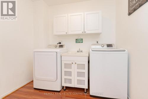 26 Eastview Crescent, Orangeville, ON - Indoor Photo Showing Laundry Room