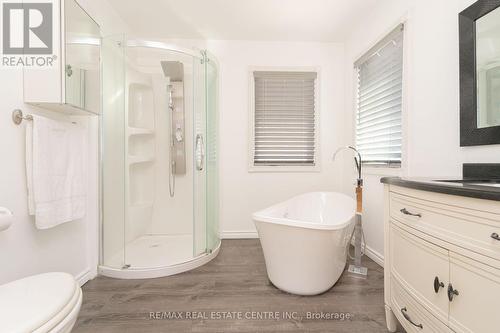 26 Eastview Crescent, Orangeville, ON - Indoor Photo Showing Bathroom