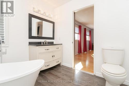 26 Eastview Crescent, Orangeville, ON - Indoor Photo Showing Bathroom