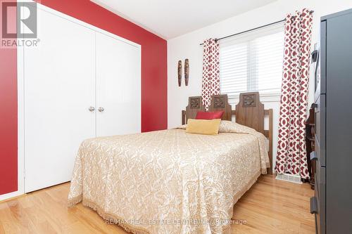 26 Eastview Crescent, Orangeville, ON - Indoor Photo Showing Bedroom