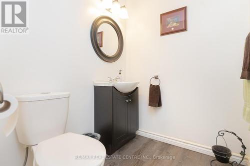 26 Eastview Crescent, Orangeville, ON - Indoor Photo Showing Bathroom