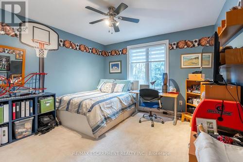 1351 Hazelton Boulevard, Burlington, ON - Indoor Photo Showing Bedroom