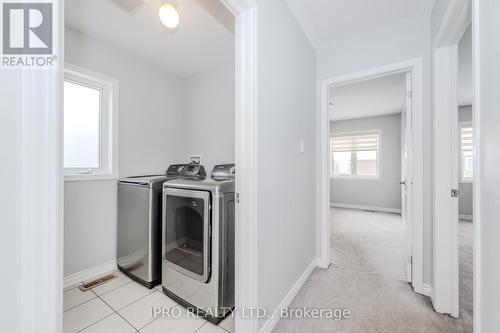 102 Watermill Street, Kitchener, ON - Indoor Photo Showing Laundry Room