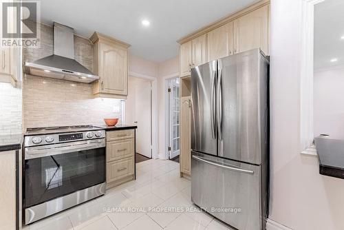 6 Wortham Drive S, Toronto, ON - Indoor Photo Showing Kitchen