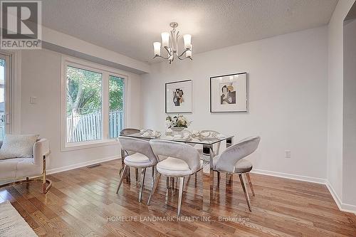 77 Greenbelt Crescent, Richmond Hill, ON - Indoor Photo Showing Dining Room