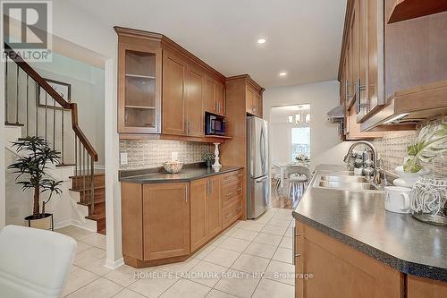 77 Greenbelt Crescent, Richmond Hill, ON - Indoor Photo Showing Kitchen With Double Sink